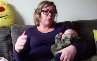 Жительница Великобритании забеременела дважды за неделю и родила тройню